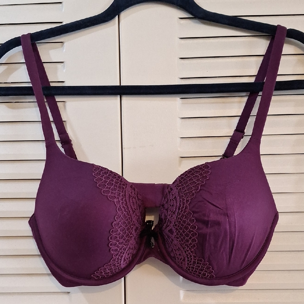 Victoria Secret Body By Victoria Plum Lace Push Up Bra